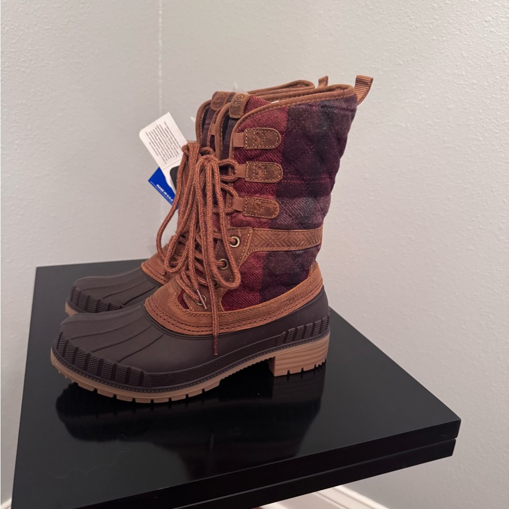 Kamik Brown & Burgundy Quilted Lace-Up Winter Boots